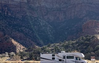 2021 Coachmen Freelander 30BH - Sleeps 6, w/ CarPlay & Power Inverter!!