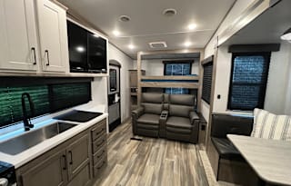 Modern Bunk House, Kid/Pet Approved