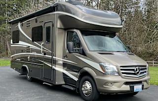 2017 Isata 3, Diesel, Auto-level, Fully Loaded.