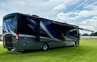 Convenience Rv's Riviera