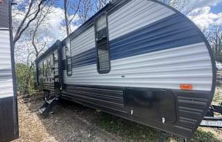 Cherokee Grey Wolf 2022