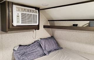 2022 Coleman Lantern 17B by Dutchmen