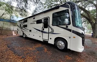 2022 Entegra Coach - Vision XL  36A