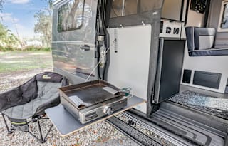 175 weekday 4X4 Solar Mercedes Van 2023Revel 44E