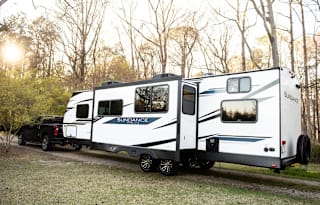 Sundance UltraLite | Big Camper w/ Kids' Bunkhouse