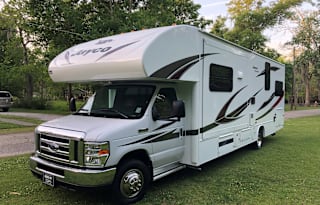 Spacious 2018 Jayco Red Hawk -