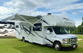 Convenience RV's Chateau 31EV
