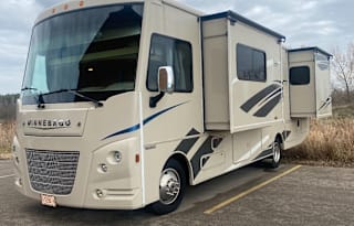 2017 Winnebago Vista LX 30T