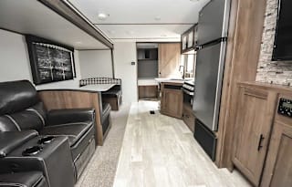 2022 Prime Time RV Avenger 27DBS