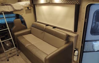 2021 Thor Motor Coach Quantum LF31