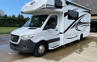 Easy to drive 2021 Jayco Melbourne 24L