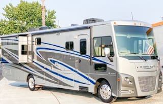 2018 Winnebago Sunstar LX 35F