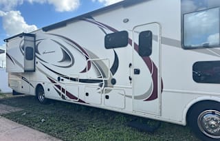 2017 Thor Hurricane(Stationary Rental $1900month)
