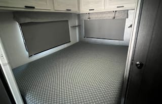 Adventures are endless in this Pet/Kid Friendly RV