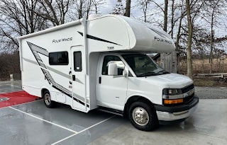 BRAND NEW!! 2025 Thor Four Winds 22B