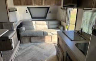 Your perfect getaway! We deliver and set up!