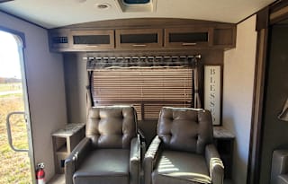 Qualls Cozy Corner Camping 2018 Forest River