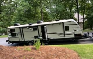 Well appointed family camper.  Sleeps 10!!