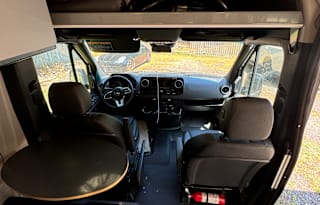 2023 Winnebago Revel 44E 4X4