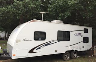 2011 Coachmen RV Freedom Express LTZ 230BH