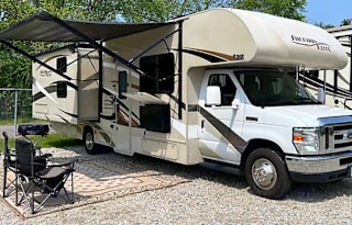 2017 Thor Motor Coach Freedom Elite