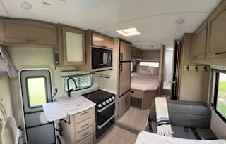 Road Trip Ready 22ft RV- JULY 15% off 7nights