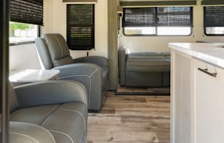 Coleman| Driftwood RV
