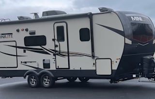Rockwood Couples Coach w/ Outdoor Kitchen $99/wkdy