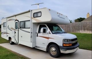 2015 Coachmen RV Freelander 28QB  Chevy 4500