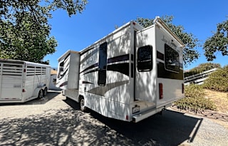 2012 Fleetwood RV Jamboree Sport 28Z