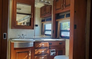 *Delivery Only* 2011 Fleetwood RV Southwind 36D