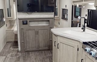 NEW CAMPER, CLEAN & FULLY STOCKED!! HAPPY CAMPING!