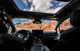 2025 Toyota Sienna XLE w/ Rooftop Tent