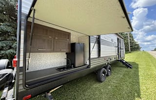 Grill & Chill Bunkhouse Bungalow
