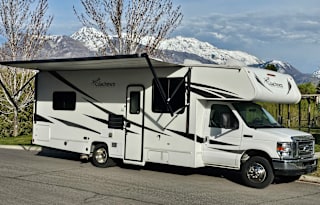 2020 Coachmen RV Freelander 27QB Ford 350