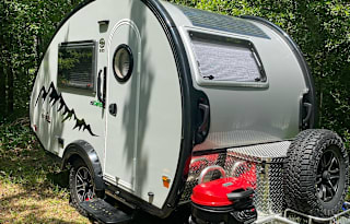 Ruth: 2022 nuCamp RV T@B 320 S