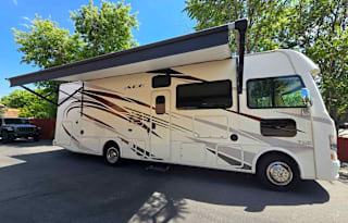 2018 Thor Motor Coach ACE 30.2