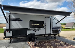Platinum FSX - Lightweight Family Camper - "ROXY"
