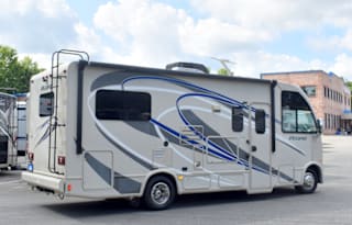 2014 Thor Motor Coach Vegas 24 1