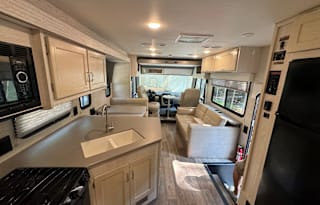 2019 Winnebago Class A RV INTENT 31P