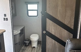 4 Season RV Perfect  4 Couples or Small Groups
