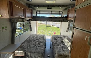 Mid-size/ 1/2 ton towable '05 Weekend Warrior 19ft