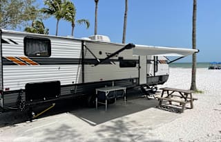 2022 Forest River RV Wildwood X-Lite 273QBXL