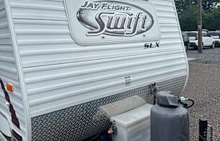 Light Weight Jayco Travel Trailer SUV towing