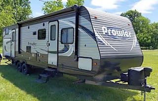 Fireside RV's 2018 Heartland Prowler Lynx 31LX