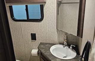 2021 Winnebago Adventurer 35F