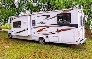 Kid Approved RV: Sleeps 11 w/ Bunkhouse