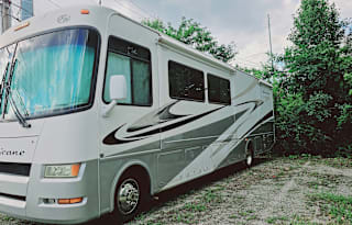 2008 Four Winds RV Hurricane 34B