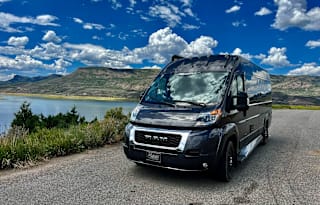 2020 Regency National Traveler FULL OFF-GRID