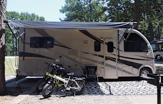 2015 Thor Motor Coach Axis 24.1